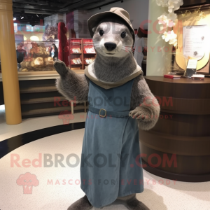 Grey Otter maskot kostume...