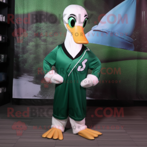 Forest Green Swan maskot...