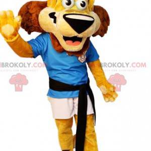Mascote leão superdivertido em roupas esportivas -