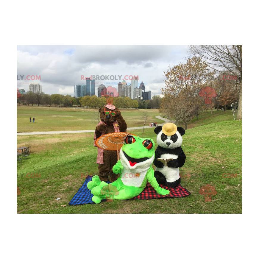 3 mascots: a brown bear, a panda and a green frog -