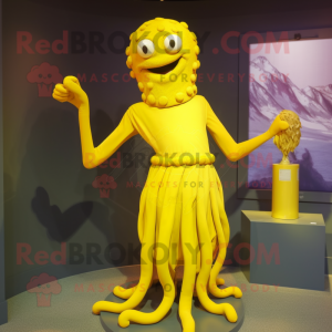Żółta Meduza w kostiumie...
