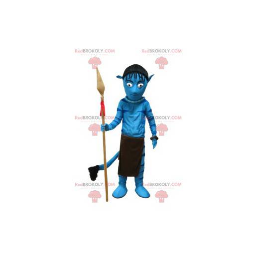 Blaues einheimisches Kriegermaskottchen mit seinem Speer -