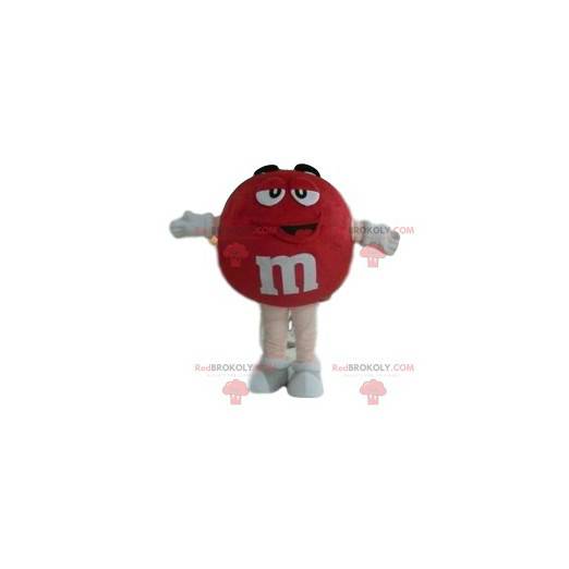 Zeer glimlachende rode M & M'S-mascotte - Redbrokoly.com