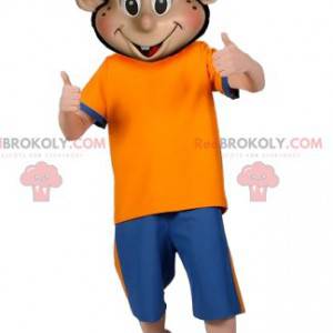 Jongensmascotte in sportkleding met een pet - Redbrokoly.com