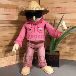 Pink Scarecrow maskot...