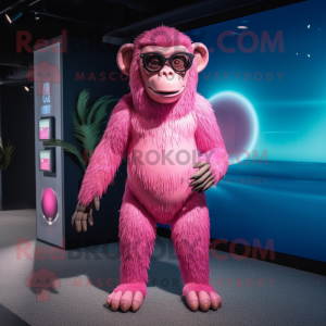 Pink chimpanse maskot...