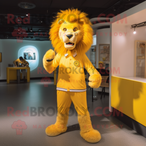 Yellow Tamer Lion mascotte...