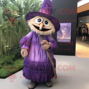 Lila Scarecrow maskot...