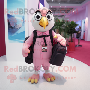 Pink Falcon mascotte...