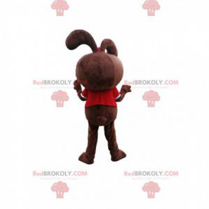 Braunes Kaninchenmaskottchen mit einem roten T-Shirt -