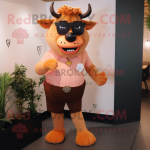 Peach Minotaur maskot...