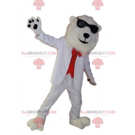 Mascota del oso polar con un traje rojo y blanco. -