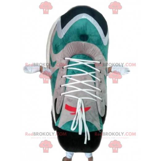 Mascotte di pallacanestro verde e bianca. Tuta da basket -