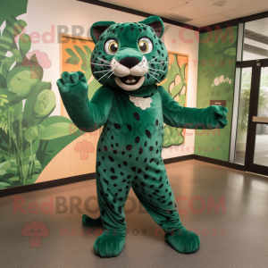 Forest Green Jaguar maskot...