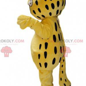 Garfield mascot, the greedy cat of the cartoon - Redbrokoly.com