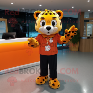 Orange Leopard maskot...