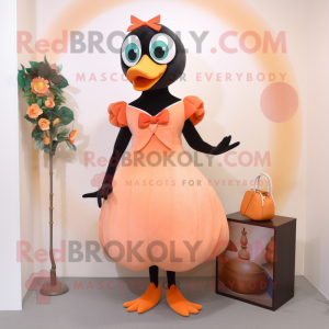 Peach Blackbird maskot...