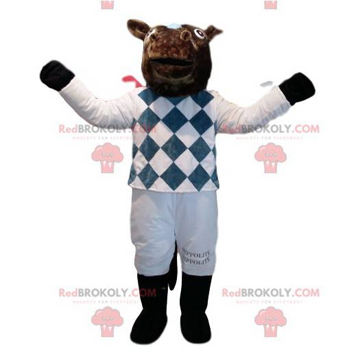 Cavalo mascote marrom em traje de jóquei branco e azul -