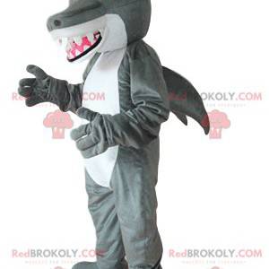 Mascote tubarão cinza e branco, com dentes grandes -
