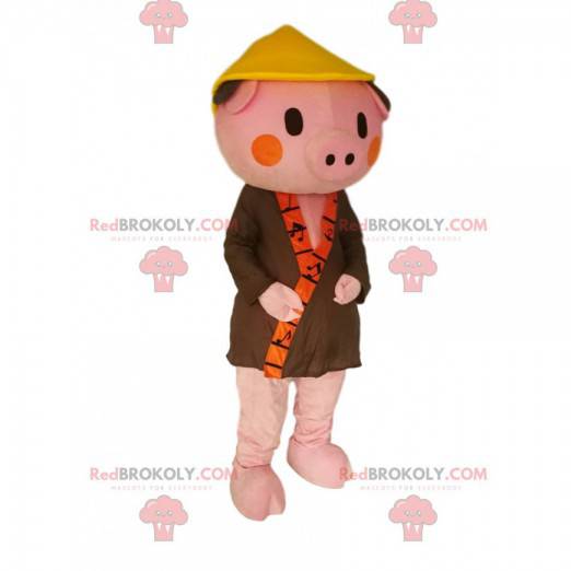 Mascotte maiale rosa con un accappatoio cachi e un cappello