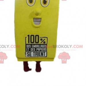 Mascote amarelo do lixo reciclável com um grande sorriso -