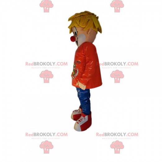 Maskottchen blonder Junge mit einer Clownnase - Redbrokoly.com