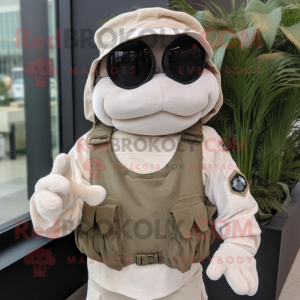 Cream Marine Recon maskot...