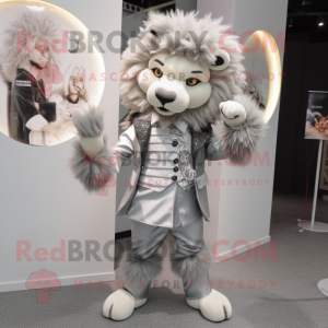 Silver Tamer Lion maskot...