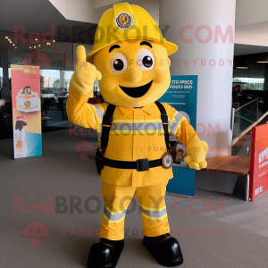 Gul Fire Fighter maskot...