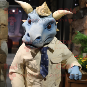 Cream Triceratops maskot...