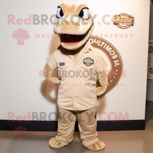 Beige Titanoboa maskot...