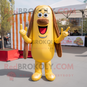 Gold Hot Dogs maskot...