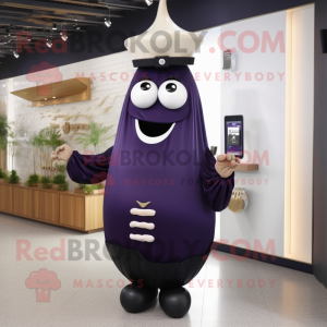 Navy Aubergine maskot...