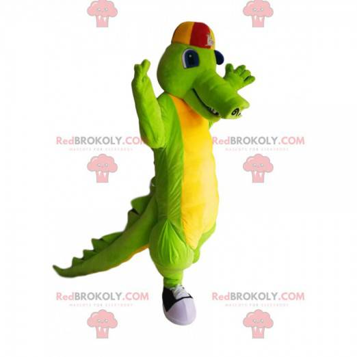 Mascote crocodilo verde e amarelo com boné - Redbrokoly.com