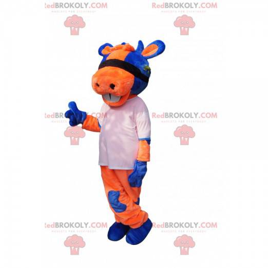 Mascotte de vache orange et bleue avec un maillot blanc -