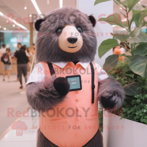 Peach Sloth Bear mascotte...