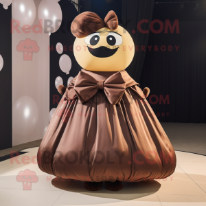 Personaje de traje de mascota Brown Meatballs vestido con un vestido de fiesta y pajaritas