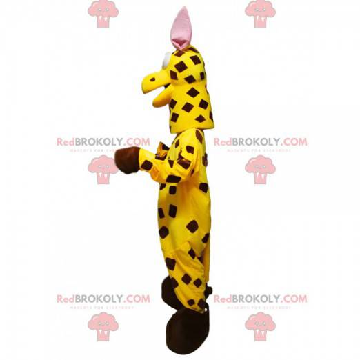 Giraffenmaskottchen mit einem originalen leuchtend gelben