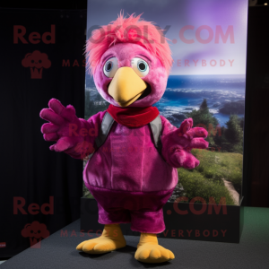 Magenta Gosling maskot...