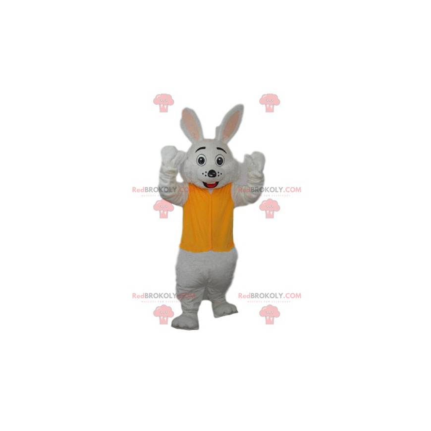 Mascote coelho branco com uma camisa amarela - Redbrokoly.com
