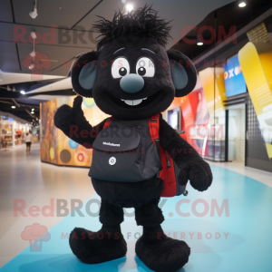Personaje de disfraz de mascota Black But vestido con un mono y mochilas