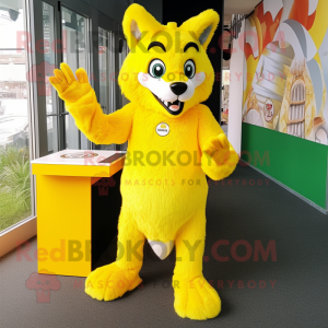 Lemon Yellow Wolf maskot...
