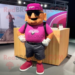 Magenta Strongman mascotte...