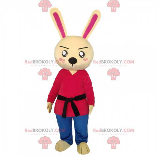 Kaninchenmaskottchen mit einem schwarzen Gürtel - Redbrokoly.com