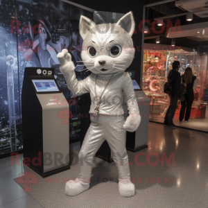 Mascotte de chat argenté...