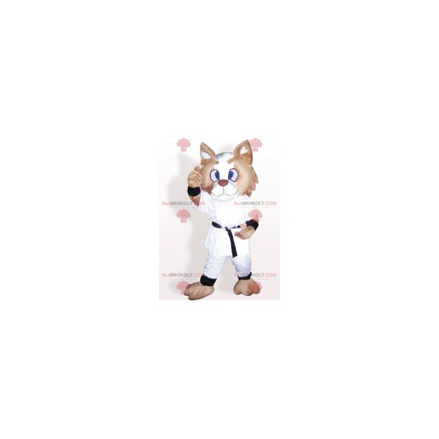 Mascote do gato marrom e branco vestido com um quimono -