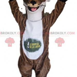 Mascote de lontra marrom e branca com um sorriso enorme -