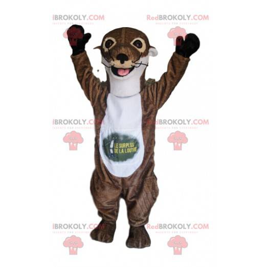 Mascote de lontra marrom e branca com um sorriso enorme -