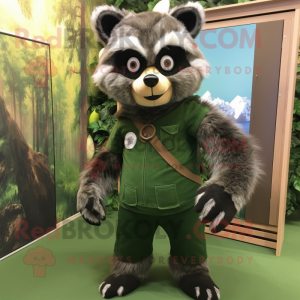 Forest Green Raccoon maskot...