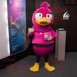 Magenta Canary maskot...